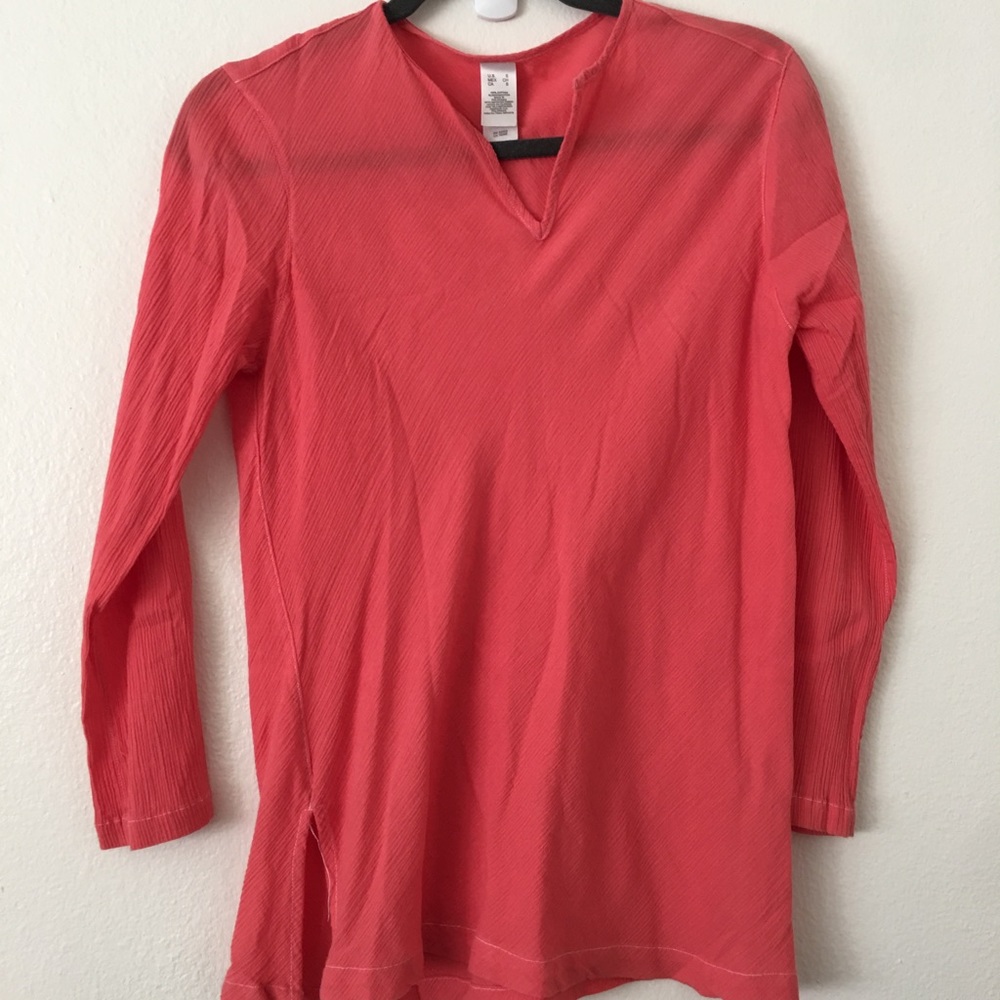 Coral top